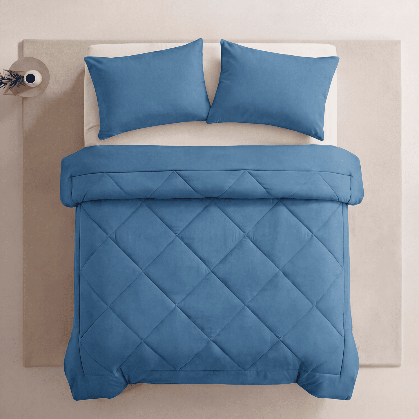 EasySleep Blanket® Quick-drying 2-in-1 duvet that eliminates the need for bedding.